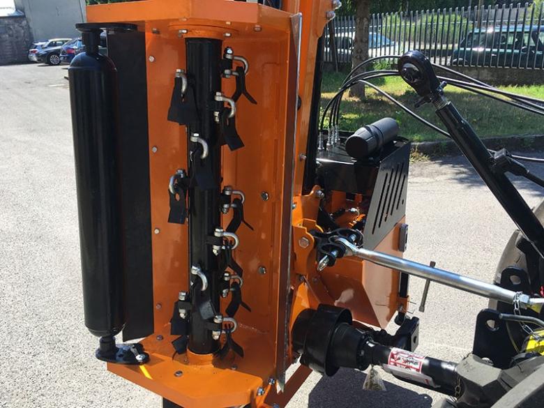 DELEKS AIRONE 100 rézsűkasza - Starex Pro Kft.