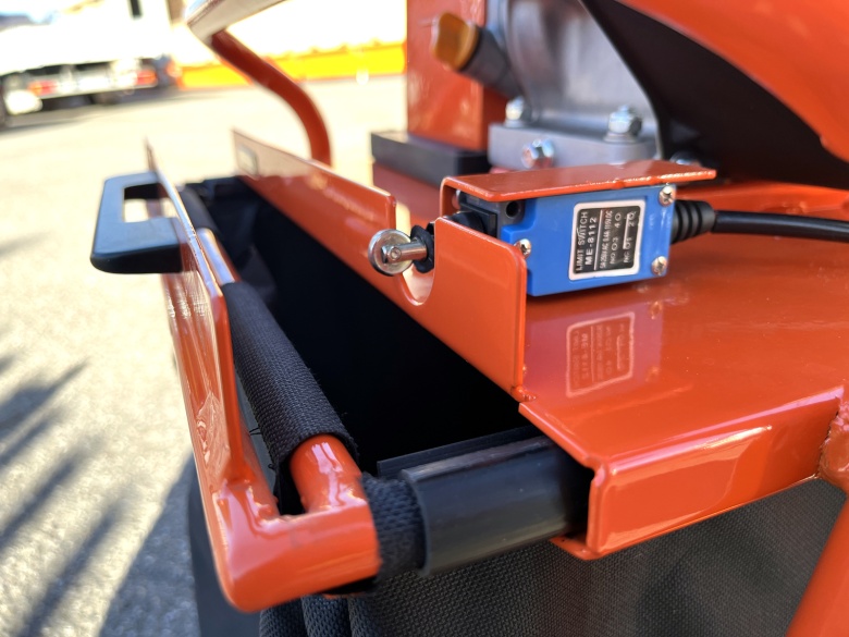 DELEKS DK-300 BS ágaprító saját motorral - Starex Pro Kft.