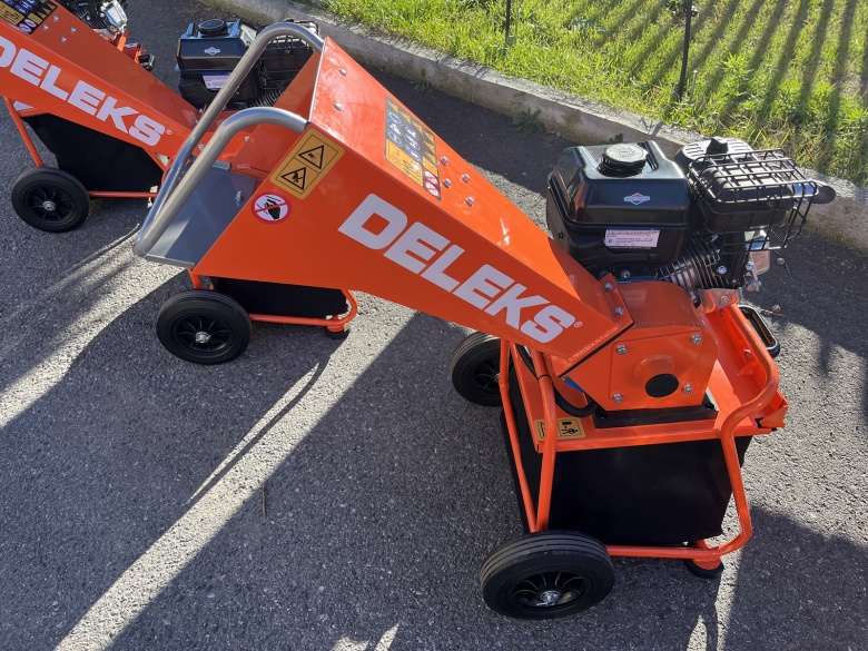 DELEKS DK-300 BS ágaprító saját motorral - Starex Pro Kft.