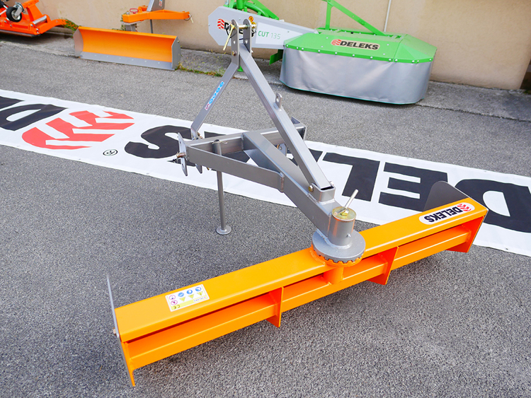 DELEKS DL 110 földgyalu gréder hátsó függesztésű - Starex Pro Kft.