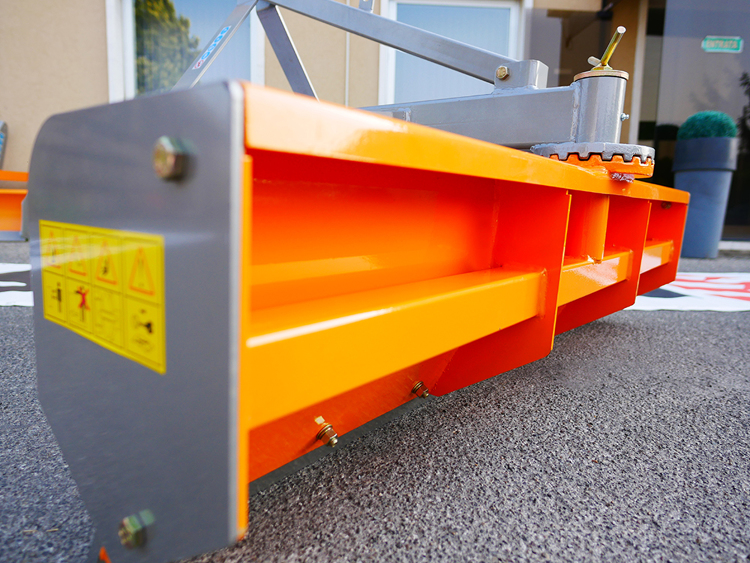 DELEKS DL 110 földgyalu gréder hátsó függesztésű - Starex Pro Kft.