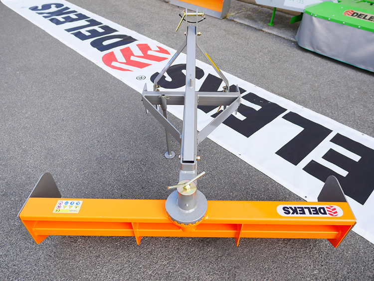 DELEKS DL 110 földgyalu gréder hátsó függesztésű - Starex Pro Kft.