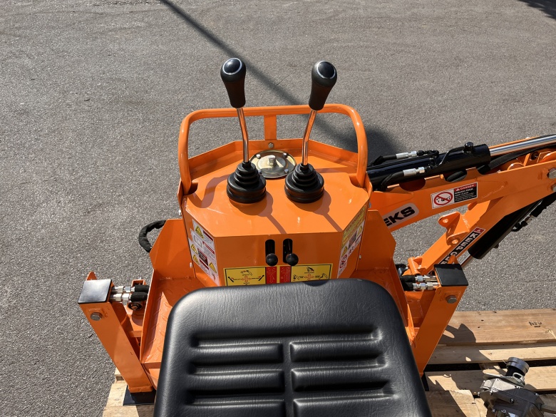 DELEKS&nbsp;DRS 1000T&nbsp;árokásó adapter oldalmozgatással&nbsp;-&nbsp;Starex Pro Kft.