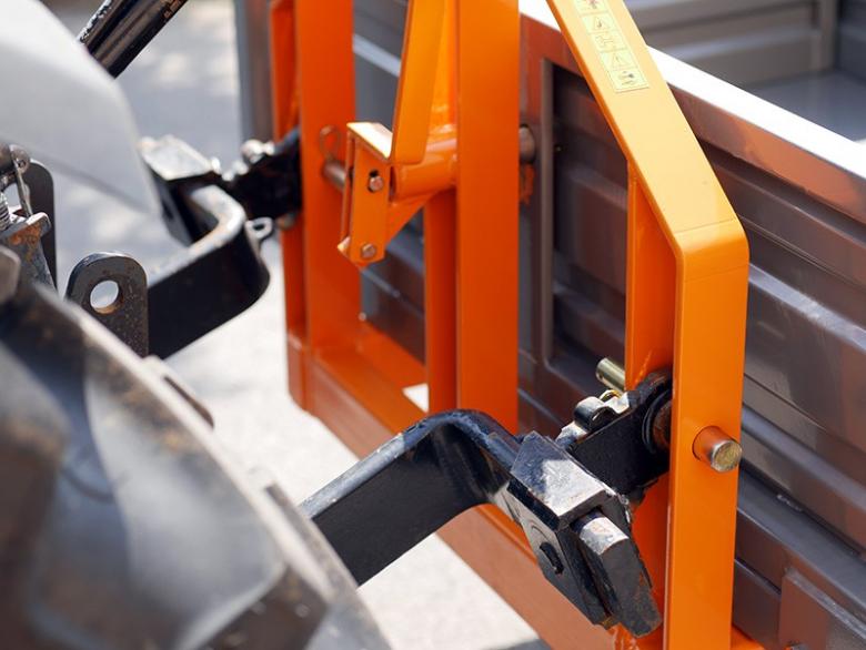 DELEKS T 1400 lenyítható oldalú szállító láda - Starex Pro Kft.