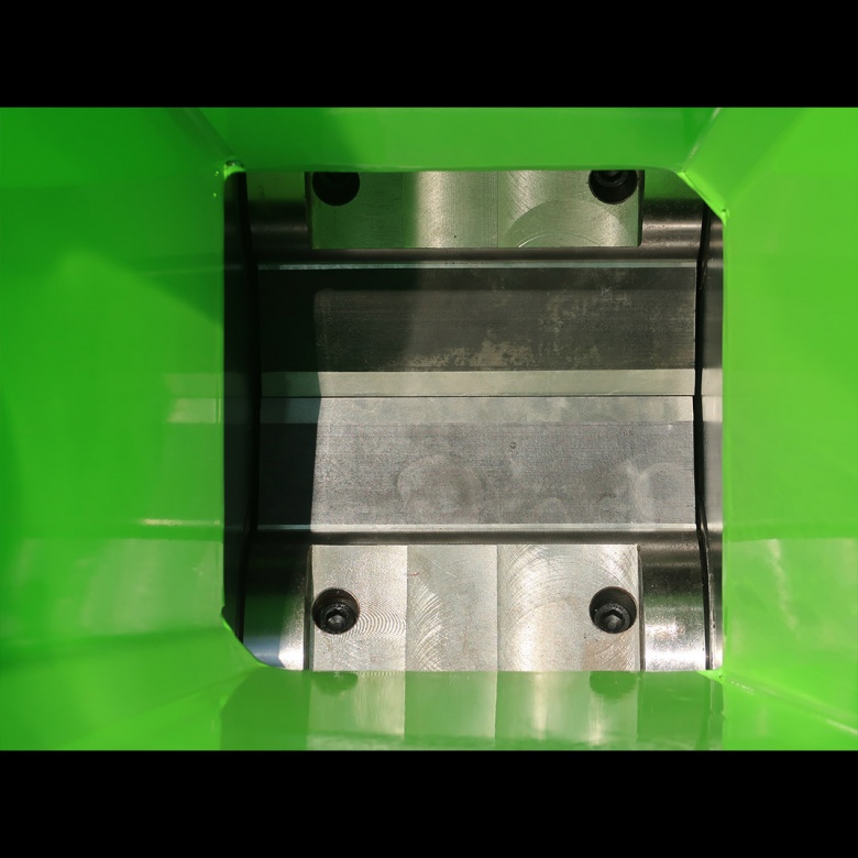 JIRBO&nbsp;WORKER PREMIUM WTD&nbsp;ág daraboló&nbsp;-&nbsp;Starex Pro Kft.